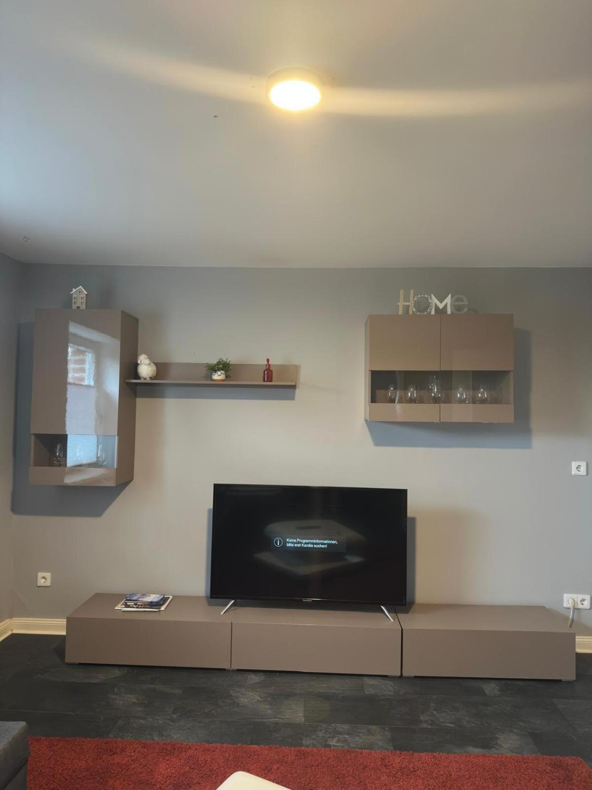 Gesamte Wohnung Mit Parkplatz Halstenbek Exterior foto